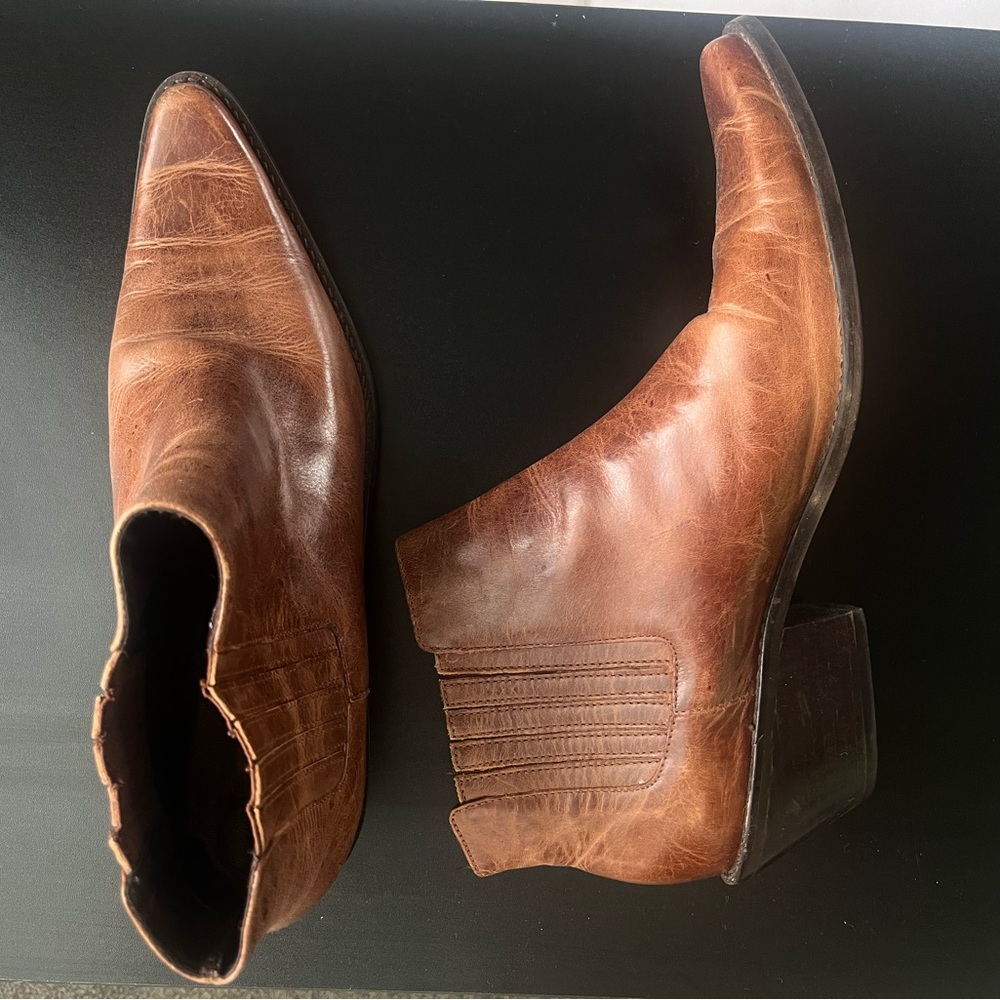 Matisse Cognac Brown Leather Western Chelsea Boots